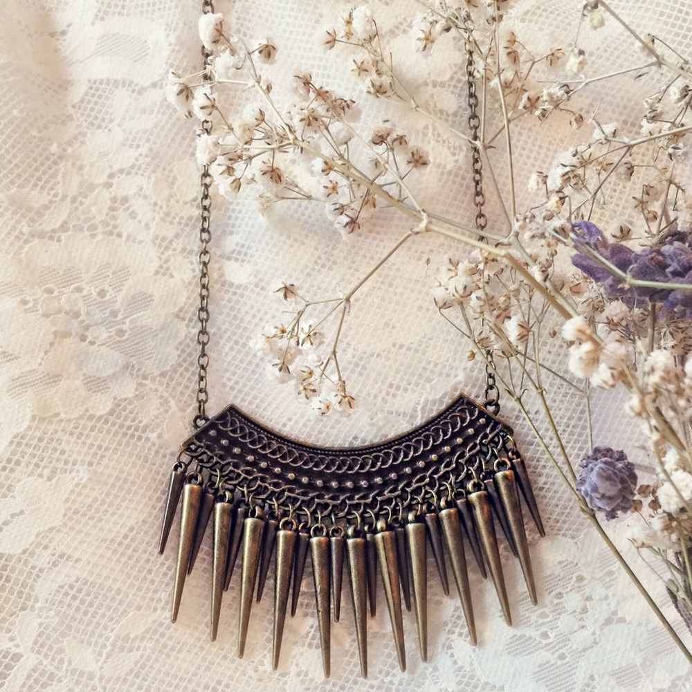 BRONZE SPIKE BOHO NECKLACE